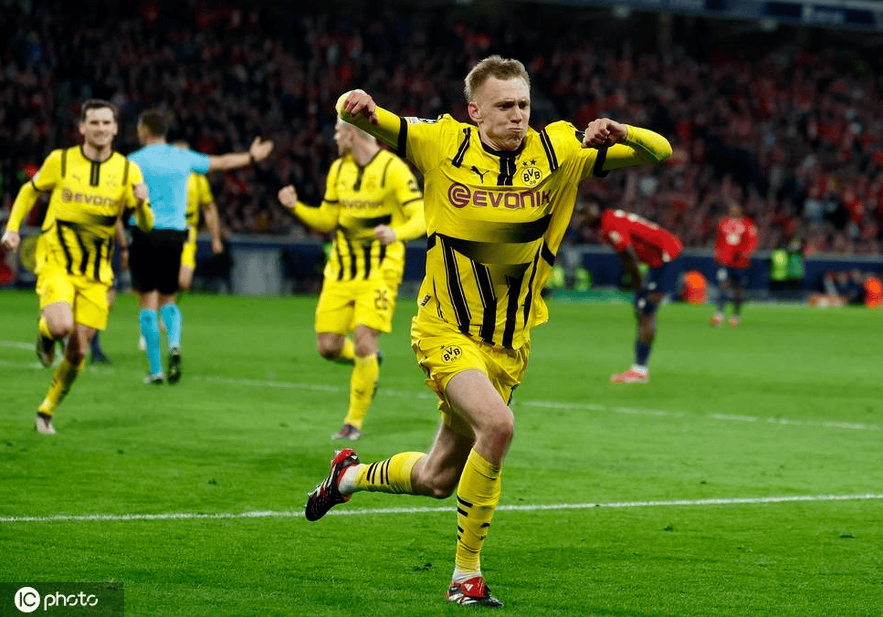 里尔客场轻松战胜斯特拉斯堡