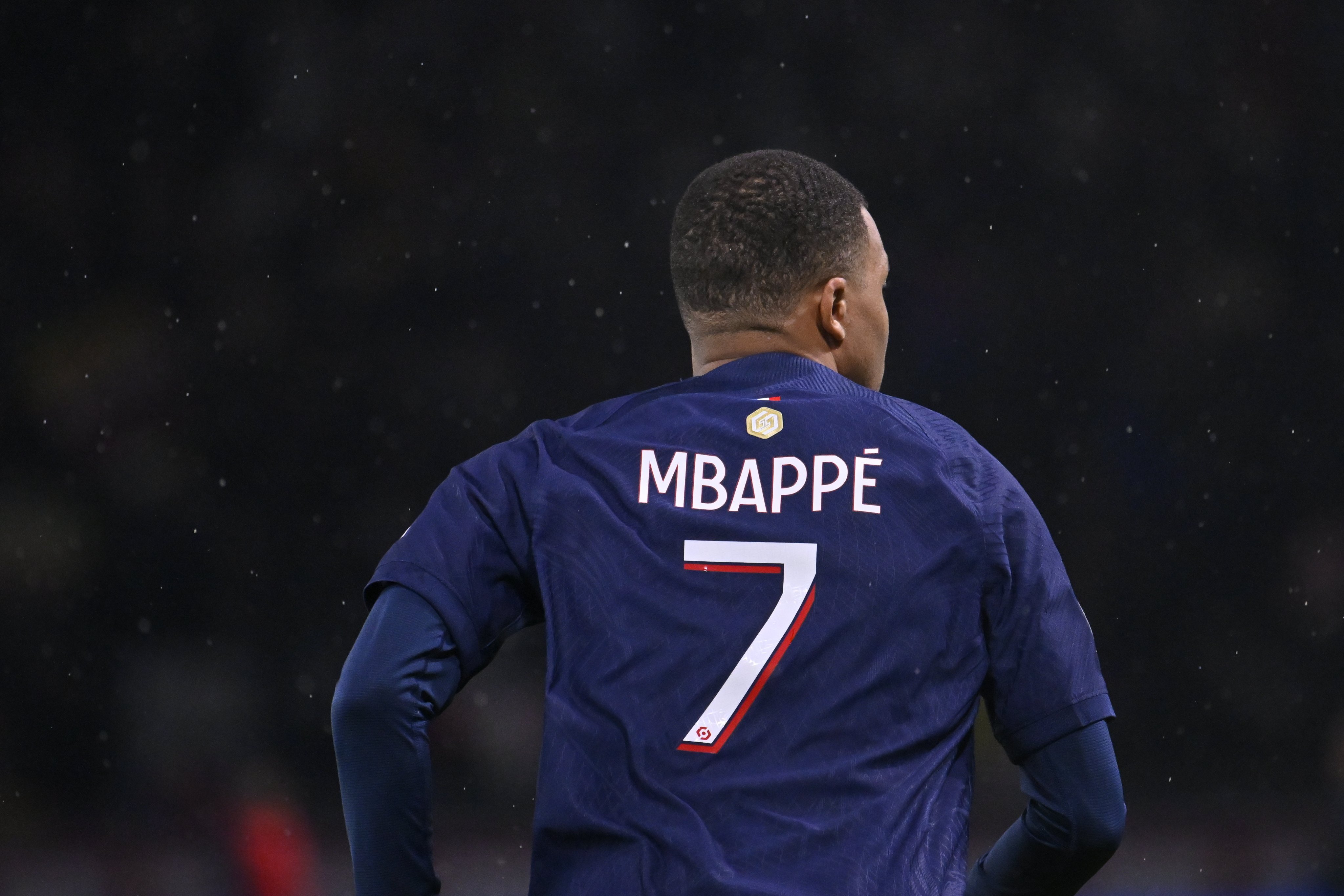 开云体育官网-巴黎圣日耳曼客场击败里尔，保持法甲不败战绩的简单介绍