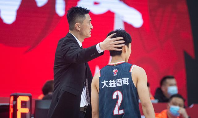 开云平台-包含关键时刻闪光，某球员助球队跻身次轮的词条