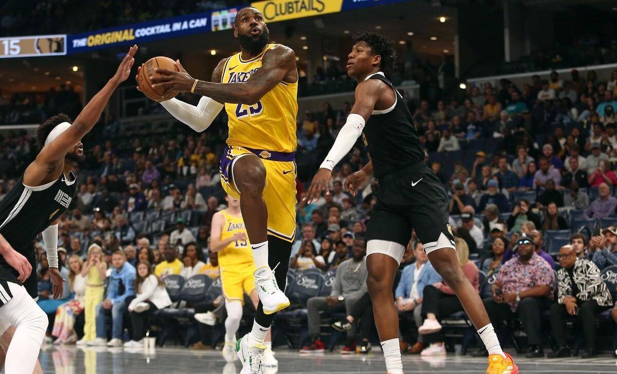 开云体育在线-湖人遭遇4连败，詹姆斯表态的简单介绍