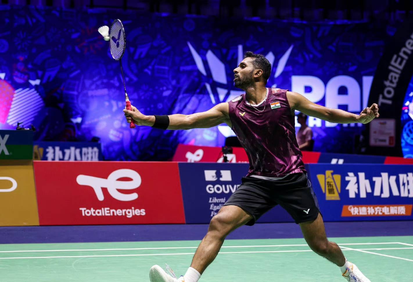 开云体育官网-印度羽毛球队鏖战马来西亚羽毛球队，安赛龙统治全场的简单介绍