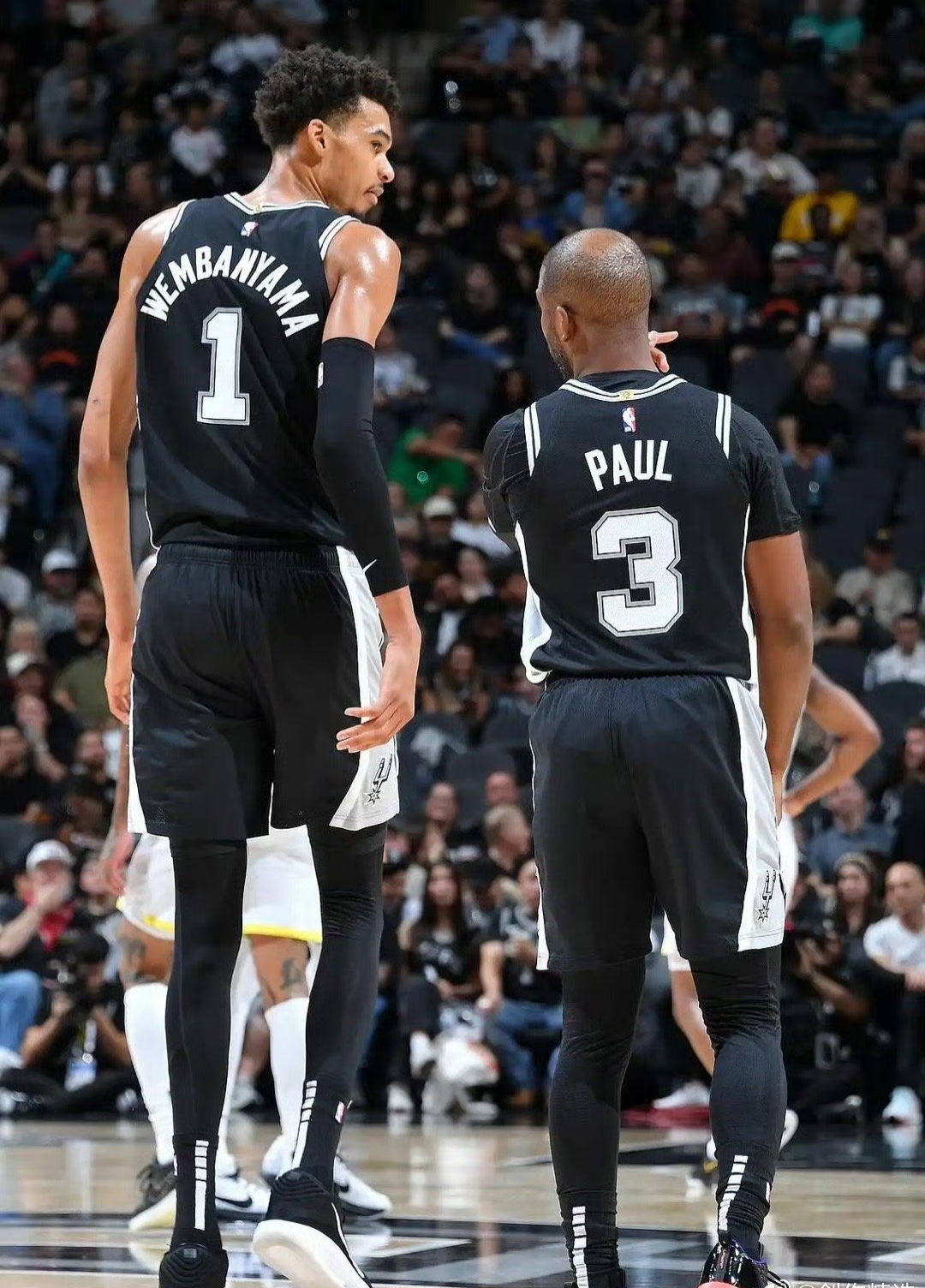 开云体育app-火箭胜马刺结束连败，保罗出色发挥