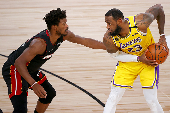 开云体育官方网站-福建队完胜雄鹿，西亚卡姆带队取胜