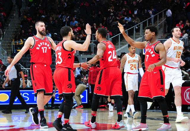 福建队完胜雄鹿，西亚卡姆带队取胜