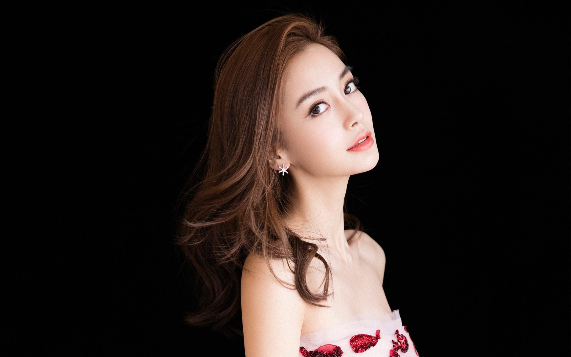 开云体育登录-一锤定音!欧文加时绝杀点燃2026世界杯之夜