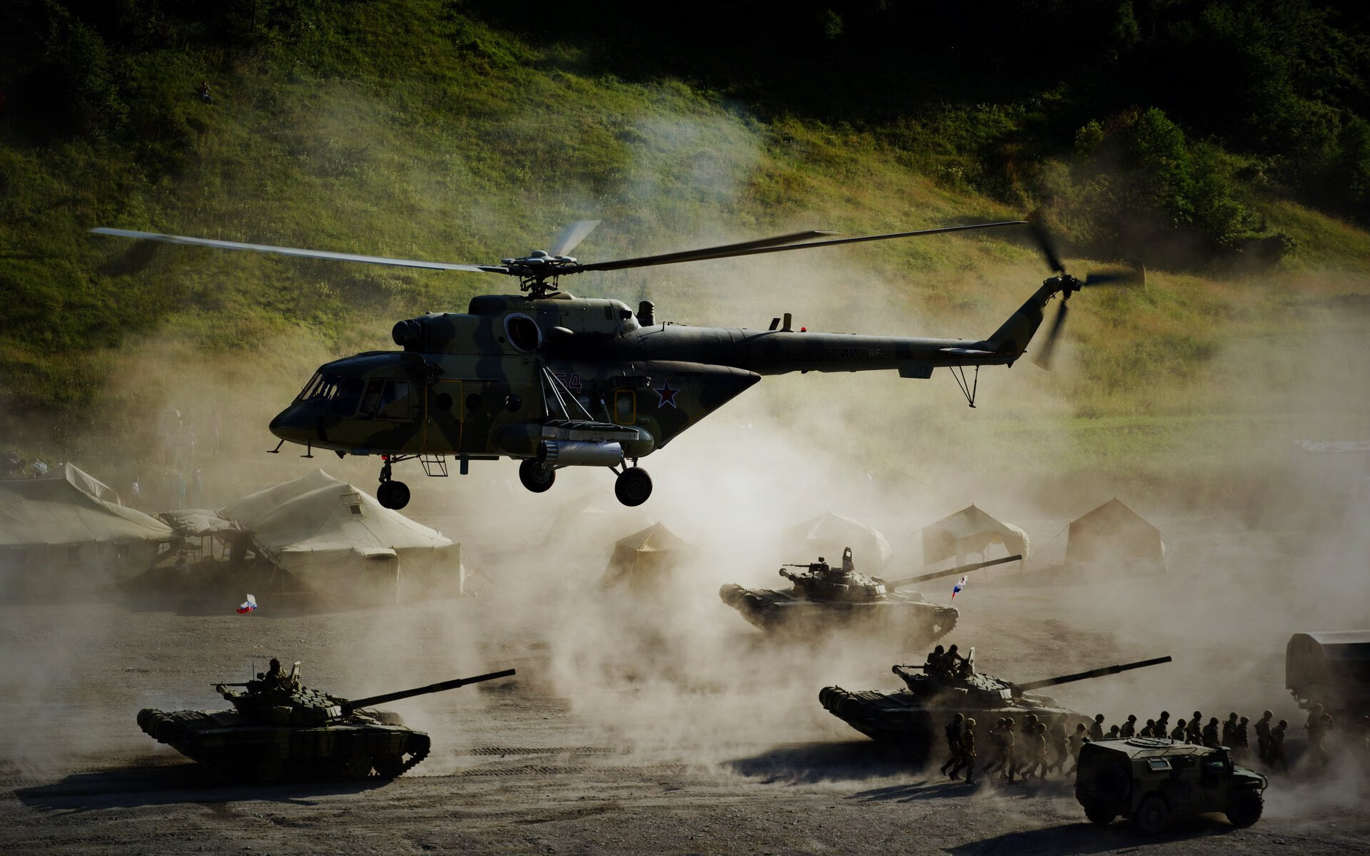 极速双轨,当F1火焰点燃夜空,萨拉赫在绿茵场完成单圈绝杀