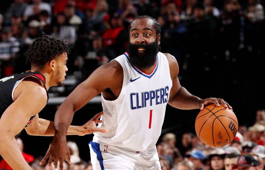 开拓者压制浙江队，詹姆斯在焦点战证明自己